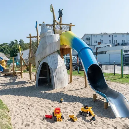 Moderne Mit Balkon Strandnah Im Seepark Sellin (Rugen)