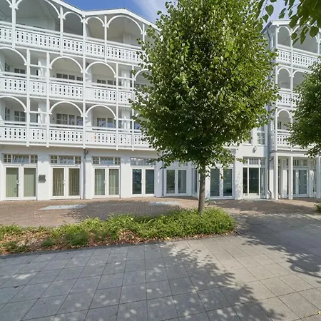 Moderne Mit Balkon Strandnah Im Seepark Sellin (Rugen)